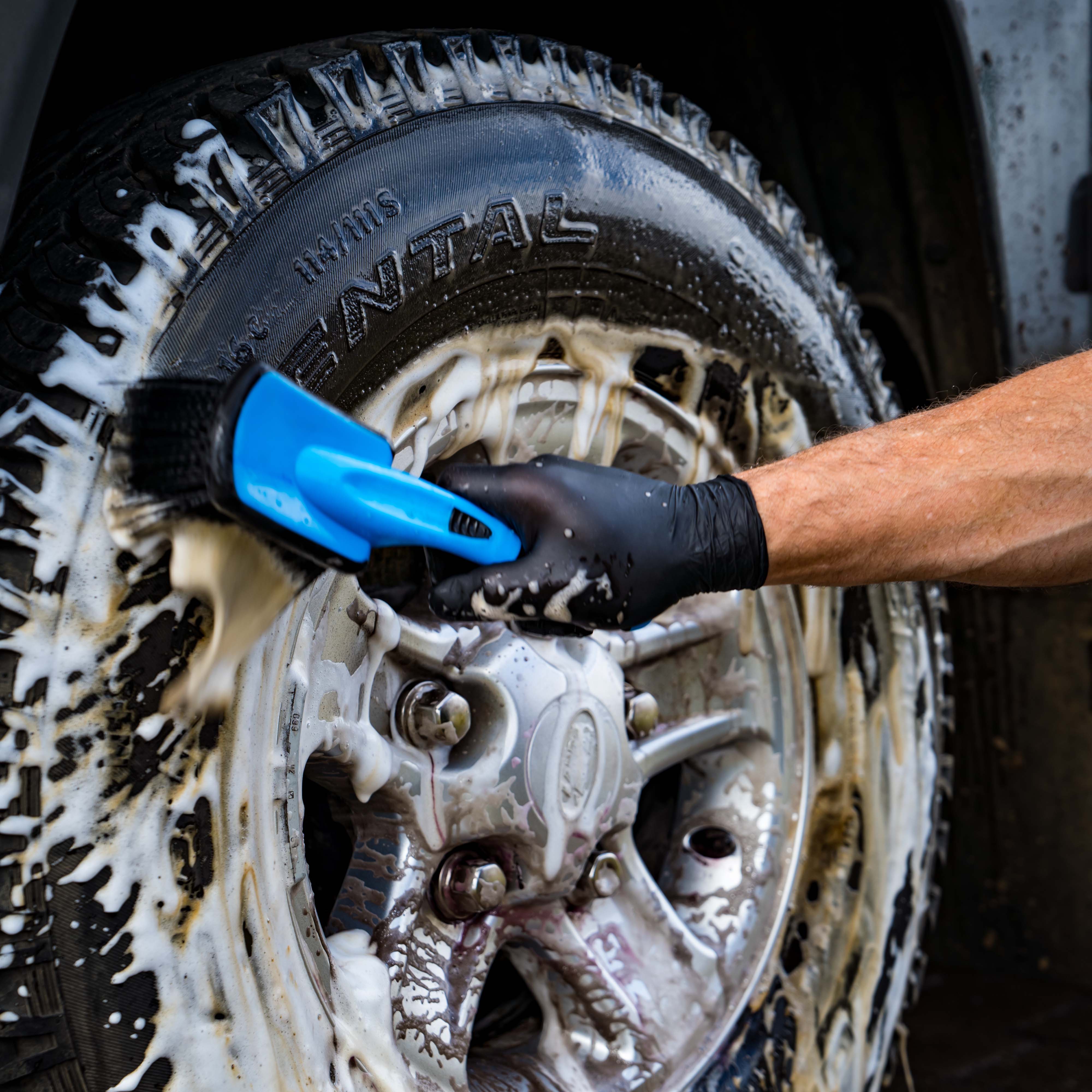 Tyre & Arch Brush